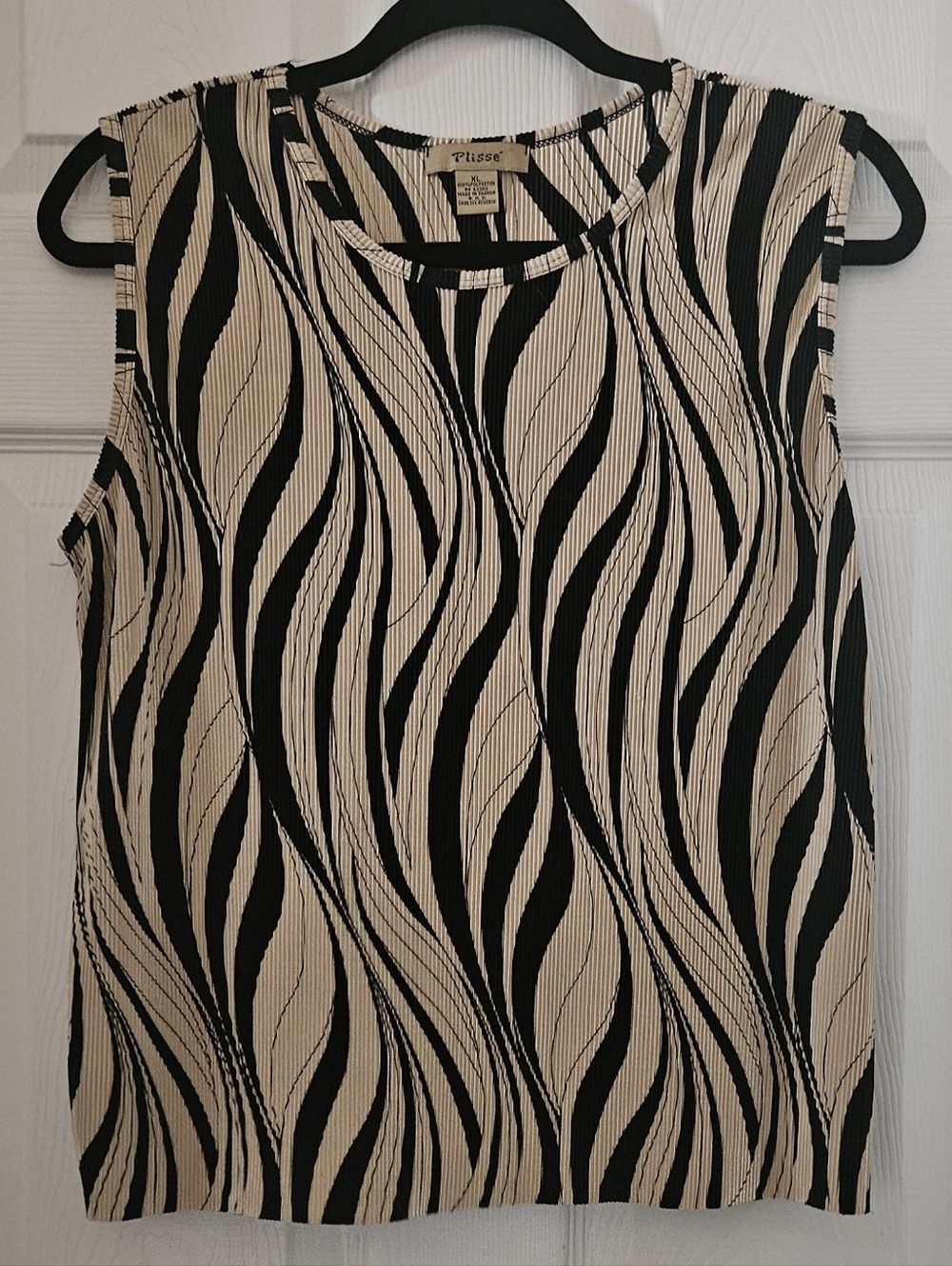 Plisse Sleeveless Blouse
